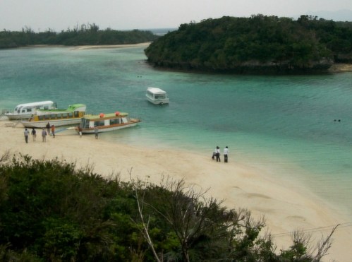 Japan_kabira_bay_cloudy_2_2